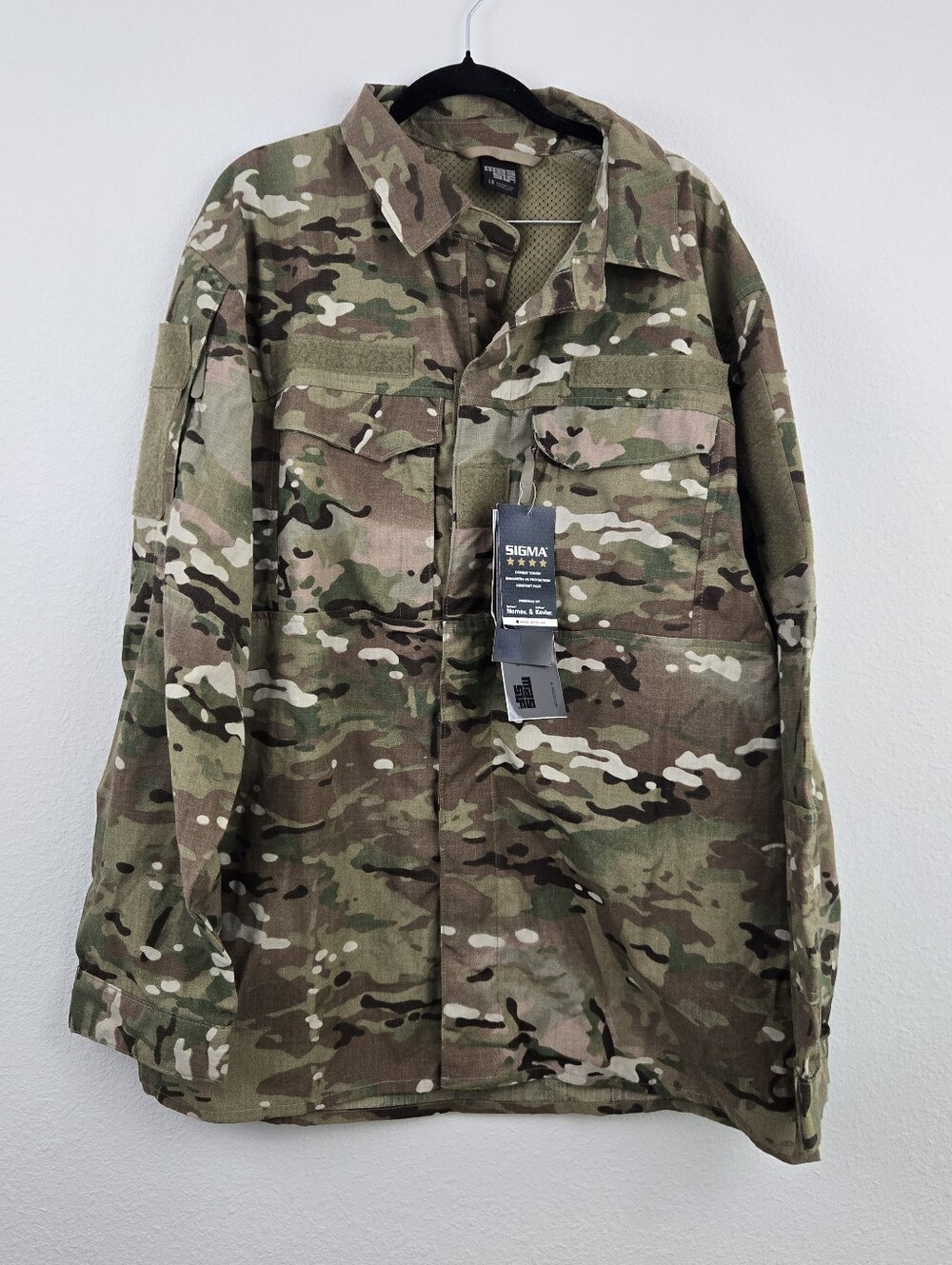 NWT Massif Field Shirt